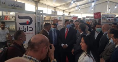 رئيس الهيئة العامة للكتاب بالمنصورة يشيد بنظام معرض منصورة الأول للكتاب