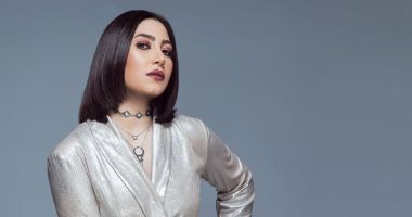 بوسى تخرج عن صمتها وتكشف حقيقة علاقتها بوالدها: والله مظلومة.. ولم أتأخر عن والدى فى شيء.. تعرضت لمحنة كبيرة وتركت أطفالى بمفردهم ولم أجد تعاطفا من أحد.. وأجهز لمفاجآت بالغناء والتمثيل.. والمؤامرات لن تنال منى