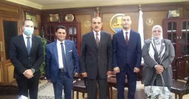 محافظ كفر الشيخ يناقش خطة التعليم للتطوير مع ممسئولى صندوق دعم  المشروعات