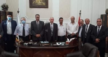 رئيس الجمارك يوجه بالاستعداد لبدء العمل بمنظومة النافذة الواحدة بميناء الإسكندرية
