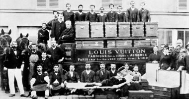 من قروى فقير لصاحب أغلى علامة تجارية.. اعرف كيف بدأ لويس فيتون رحلته للعالمية
