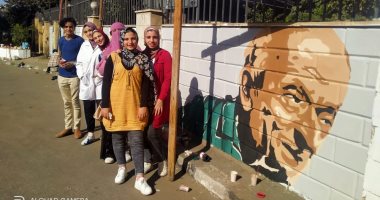"المنسى وطبيب الغلابة والشعراوى" جداريات تزين شوارع الدقهلية.. صور