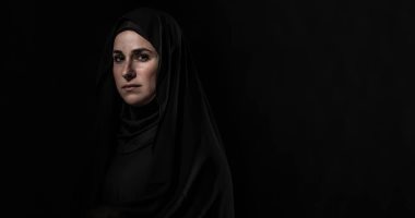 شيرى عادل بالعباءة والحجاب فى جلسة تصوير حزينة .. صور