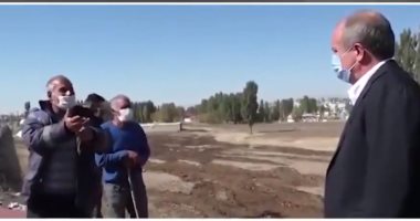 مزارع تركى يصرخ: أردوغان حولنا لدمى ومهددون بالحبس بسبب فاتورة الكهرباء