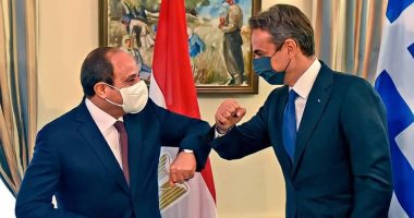 شاهد.. السيسى ورئيس وزراء اليونان يطبقان الإجراءات الاحترازية بقمة نيقوسيا