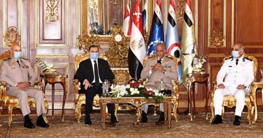 وزير الداخلية وقيادات الشرطة يقدمون التهنئة للقوات المسلحة بذكرى أكتوبر