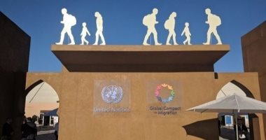 تشكيليون يتبرعون بأعمالهم الفنية لصالح اللاجئين فى معرض بألمانيا