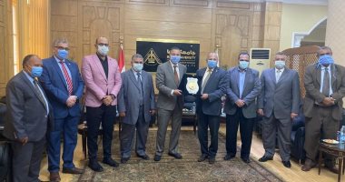 رئيس جامعة بنها: حريصون على تدريب وتأهيل القيادات الشبابية