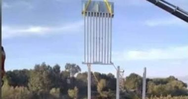 اليونان تبدأ فى بناء جدار حديدى على حدودها مع تركيا على نهر مريج.. صور