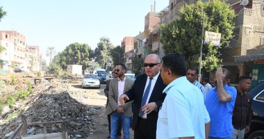 محافظ قنا يوجه بتطهير ترعتى بخانس ومكرم بقرية أولاد نجم القبلية.. صور