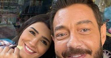مى عمر أجازة يومين من مسلسل "لؤلؤ" بسبب الديكور