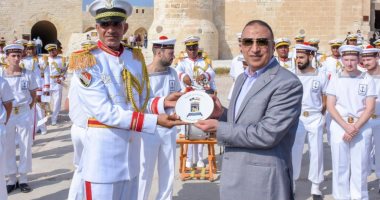 محافظ الإسكندرية يشهد حفل الفرقة الموسيقية للأسطول الفرنسى بقلعة قايتباى 