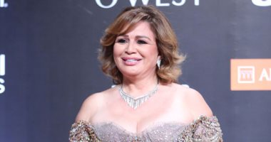 إلهام شاهين لـ لميس الحديدى فى مهرجان الجونة: مابعترفش بمسمى سينما المرأة
