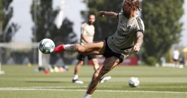 راموس يعود مران ريال مدريد الجماعي قبل 24 ساعة على الكلاسيكو.. فيديو