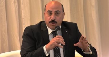 محافظ أسوان يناشد المواطنين الالتزام بالكمامة ويحذر من الضبطية القضائية