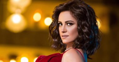 ريهام عبد الغفور فى شوارع المنيل مع "ربع قيراط" من "إلا أنا"