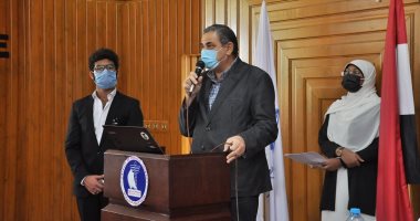 رئيس جامعة كفر الشيخ ينصح الطلاب بتعزيز الانتماء للوطن والتحلى بالأخلاق..صور