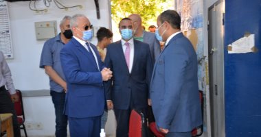 صور.. محافظ الأقصر ونائبه يتفقدان لجان الانتخابات بالبندر والبياضية وإسنا