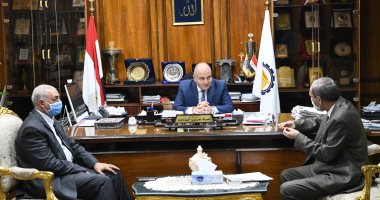 محافظ قنا يستقبل رئيس مجلس إدارة مصنع سكر نجع حمادى الجديد