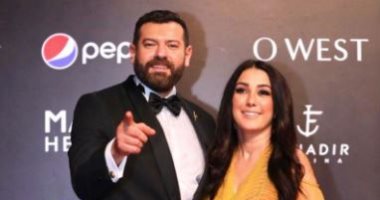 كندة علوش تتغزل فى زوجها عمرو يوسف:" مع حبيبى أبو حياة" 