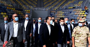 رئيس الوزراء يتفقد تشطيبات الصالة المغطاة بـ6 أكتوبر استعدادا لكأس العالم لليد