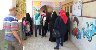 انتظام سير العملية الانتخابية بقنا..والسكرتير المساعد للمحافظة تشيد بالمواطنين 