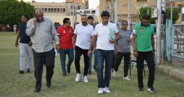 سامى الشيشينى يستكشف ملاعب أسوان قبل توقيع عقد تدريب الفريق