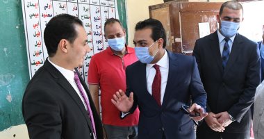 نائب محافظ قنا يتفقد لجان انتخابات مجلس النواب