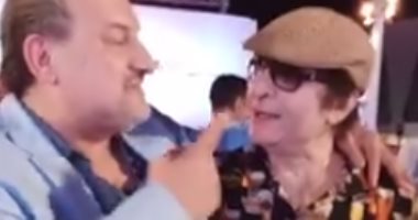 محيى إسماعيل وخالد الصاوى يسترجعان ذكرياتهما معا فى وصلة من الضحك.. فيديو