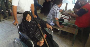 15 صورة ترصد إقبال ذوى الاحتياجات الخاصة وكبار السن فى اليوم الأول للانتخابات