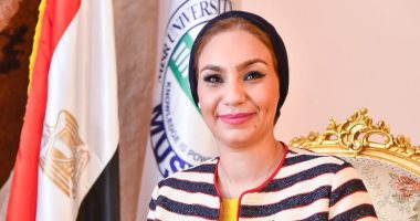 ياسمين الكاشف تهنئ طلبة الدفعة "20" بكلية إعلام جامعة مصر للعلوم والتكنولوجيا بالتخرج.. وتشكر سميرة أحمد وحكيم وسعد والمصرى ودينا فؤاد