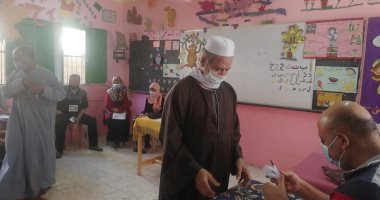 محافظ الوادى الجديد يؤكد انتظام عملية الاقتراع باللجان دون أي معوقات