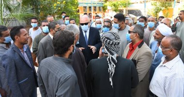 محافظ قنا يتابع انتظام العملية الانتخابية فى ثانى أيام التصويت.. صور