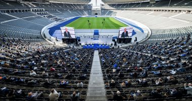 هيرتا برلين يجرى انتخابات رئاسة النادى بمدرجات الملعب الأولمبى.. صور