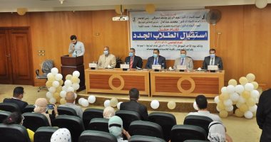 صور.. رئيس جامعة كفر الشيخ: نقدم التسهيلات فى إطار احترام اللوائح والأنظمة