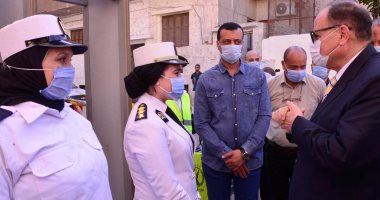 محافظ أسيوط ورئيس لجنة متابعة انتخابات البرلمان يتفقدان بعض مقار اللجان الانتخابية
