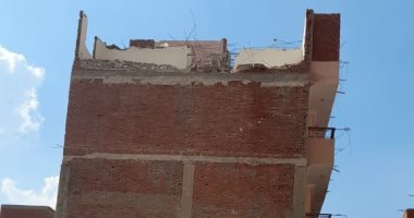 حى ثان طنطا يُنفذ قرار إزالة منزل قديم آيل للسقوط بمنطقة القرشى.. صور