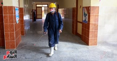 التنمية المحلية توجه المحافظات بالاستعداد لبدء الفصل الدراسى الثانى.. تكثيف حملات تعقيم الفصول.. التأكد من تطبيق الإجراءات الاحترازية وإزالة المخلفات بمحيط المدارس.. وحملات لغلق مراكز الدروس الخصوصية
