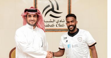 الشباب السعودي يعلن التعاقد مع نواف العابد نجم الهلال لمدة 3 مواسم