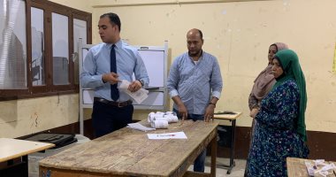 لجان البحر الأحمر تبدأ فى فرز أصوات الناخبين بعد انتهاء التصويت..صور وفيديو