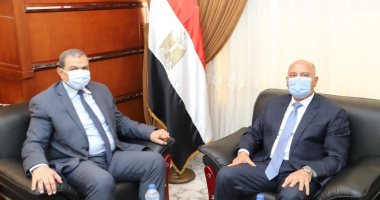 وزيرا القوى العاملة والنقل يتفقان على عقد لقاءات دورية بالعاملين لحل مشاكلهم