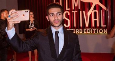 أبطال "في عز الضهر" يكشفون عن الأفيش ومينا مسعود يصل القاهرة قريباً للتصوير