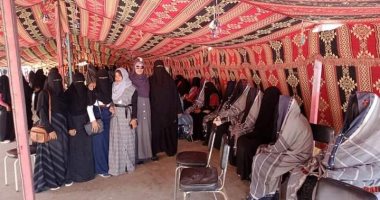 إقبال السيدات على صناديق الاقتراع بانتخابات مجلس النواب فى إمبابة