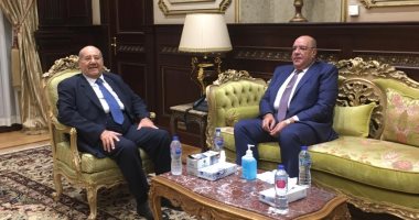 بالصور..رئيس الجهاز المركزى للمحاسبات يهنئ رئيس "الشيوخ" لتقلده رئاسة المجلس