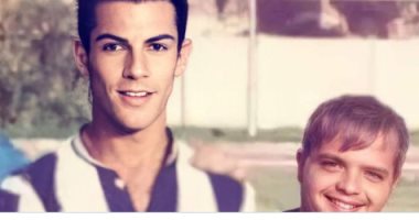 محمد هنيدى يتمنى الشفاء لرونالدو من كورونا بصورة فوتوشوب  