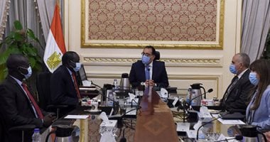 رئيس الوزراء يوجه بتشكيل لجنة عليا مشتركة مع جنوب السودان.. صور
