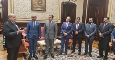 تنسيقية الأحزاب تهنئ رئيس "الشيوخ" بمنصبه.. وعبد الرازق: بابي مفتوح أمامكم