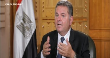 وزير قطاع الأعمال يصف التطوير فى شركات قطاع الأعمال بتغيير "الجلد" 