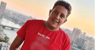 غضب من حمو بيكا بسبب علامة خارجة على الـ تى شيرت..والجمهور: إيه القرف ده