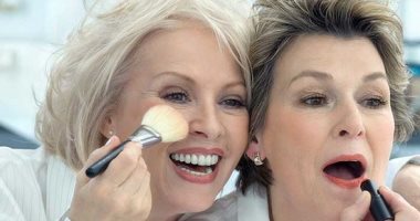 5 نصائح لمكياج مثالى بعد الـ 50 من خبيرة تجميل جاكلين كيندى.. خبرة من سنة 1969